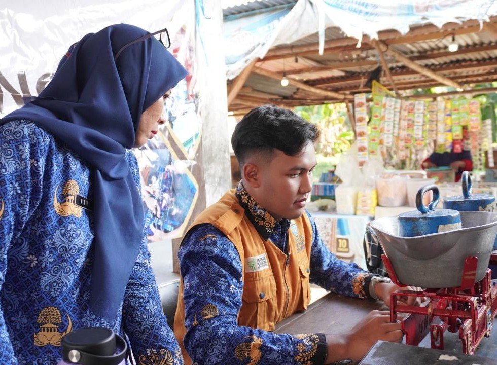 Bidang Kemetrologian Melaksanakan Kegiatan Sidang Tera Ulang (STU) Hari Pertama di Pasar Pronggol