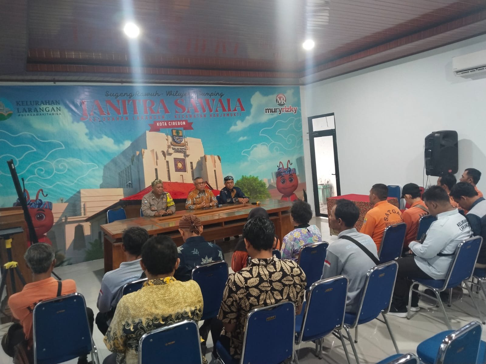 SINERGI INTERNAL JAGA KONDUSIVITAS DAN KETERTIBAN WILAYAH KELURAHAN LARANGAN