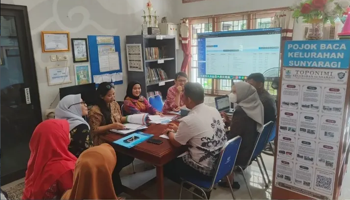 Visitasi Tim Juri Lomba Perpustakaan Kelurahan Kunjungi Perpustakaan Sunyaragi