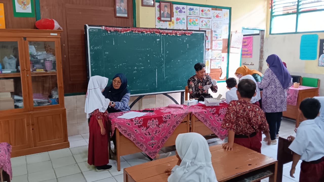 Puskesmas Jagasatru Kolaborasi dengan Sekolah Sukseskan Bulan Imunisasi Anak Sekolah (BIAS)
