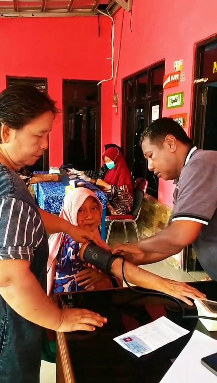 KEGIATAN CKG (CEK KESEHATAN GRATIS) DI RW 09 API-API KELURAHAN PEGAMBIRAN KECAMATAN LEMAHWUNGKUK KOTA CIREBON
